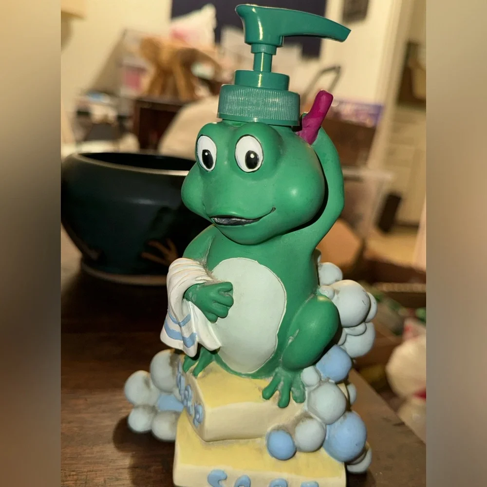 Cute Green Frog Bathroom Soap Dispenser